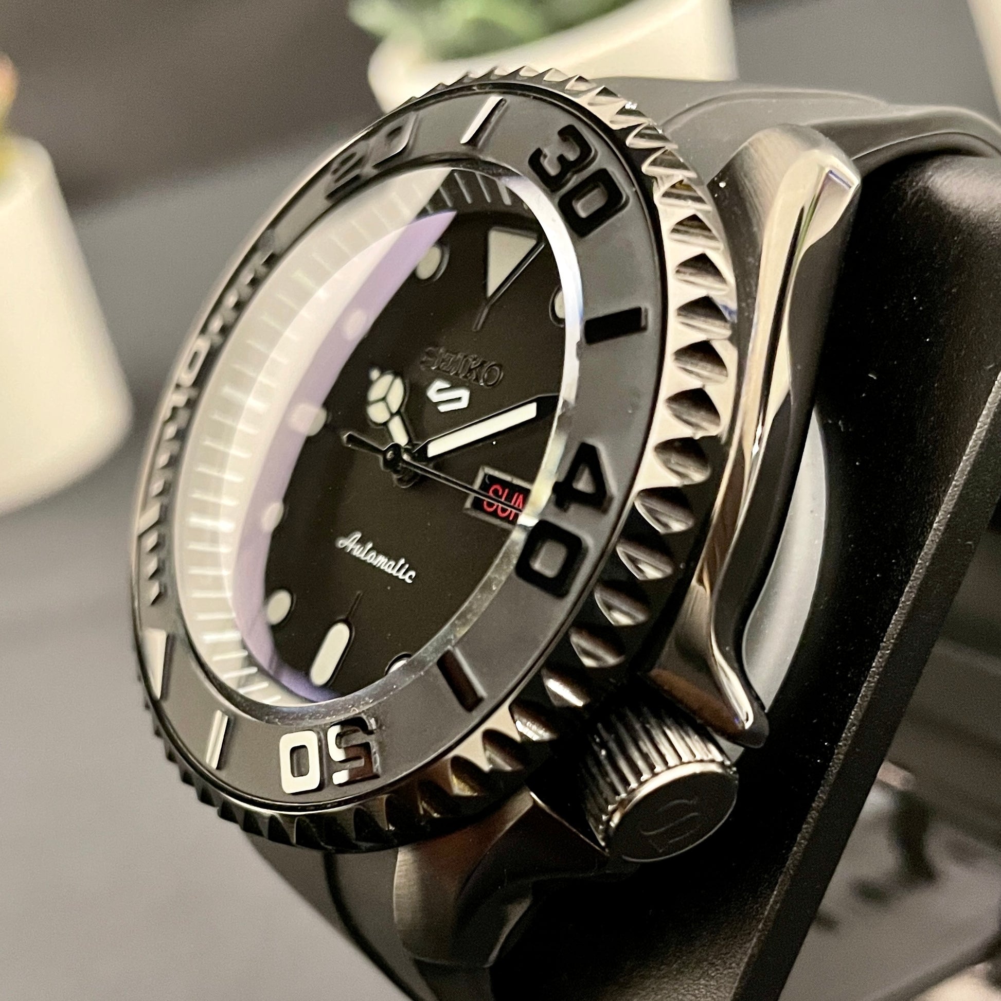 Stealth SKX Seiko Mod - PS Watch Mods