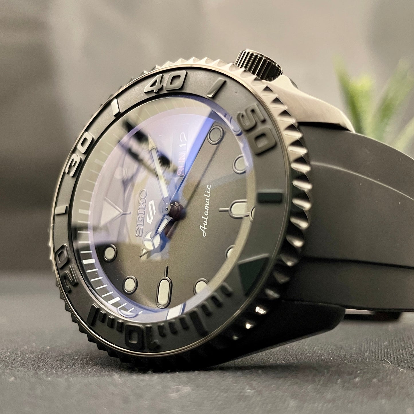 Stealth SKX Seiko Mod - PS Watch Mods